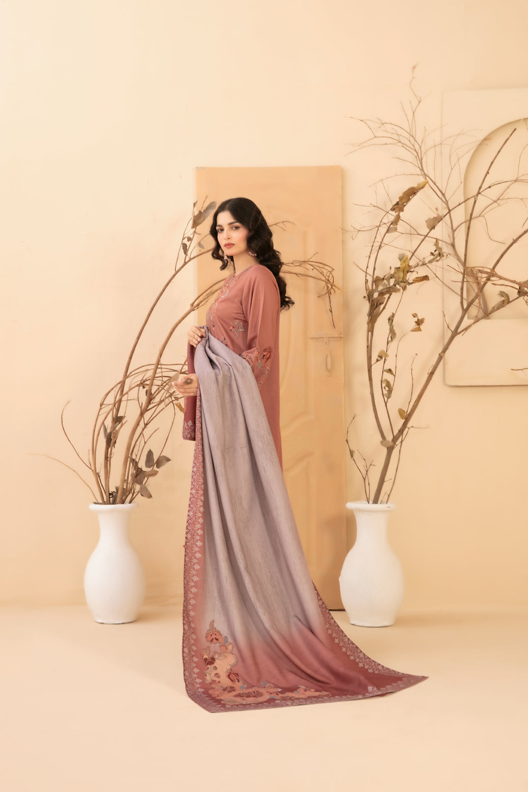 050A0714_68019f57-f3a8-439e-9a46-40683c0216b1 D-4661 - Amaira - Image 2